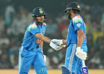 कप्तानी छोड़ने पर बोले रोहित शर्मा– युवा खिलाड़ियों को मौका मिलना ज़रूरी –