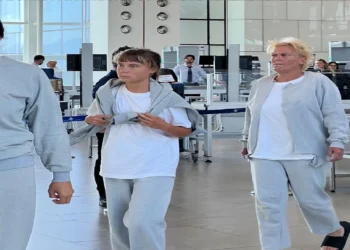 ग्रेटा थुनबर्ग और 170 गाजा कार्यकर्ताओं को इज़राइल ने जबरन भेजा, कहा- ‘सब नौटंकी’