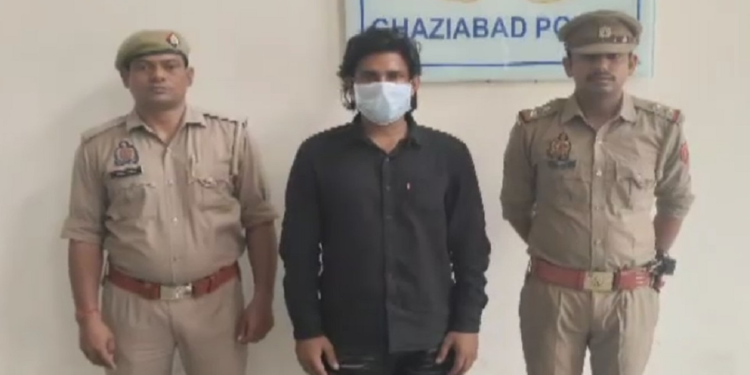 गाजियाबाद: रेप, बीफ खाने का दबाव, कलमा पढ़ने को किया मजबूर… IPL कॉमेंटेटर, भोजपुरी एक्टर मनी मेराज गिरफ्तार