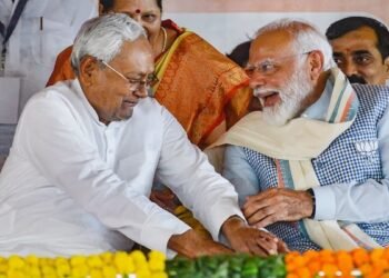 20 साल बाद जेडीयू से छिन गया बड़े भाई का रोल, बराबरी की भूमिका में ऐसे आई बीजेपी