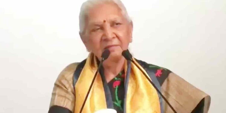 ‘लिव-इन-रिलेशनशिप भारतीय संस्कृति के लिए खतरा…’ अवध यूनिवर्सिटी के दीक्षांत समारोह में बोलीं यूपी की राज्यपाल