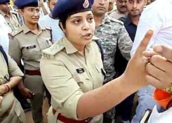 ‘जय जय श्रीराम, जय जय श्रीराम…और कुछ’, ग्वालियर में मुस्लिम CSP हिना खान को क्यों लगाने पड़े धार्मिक नारे?