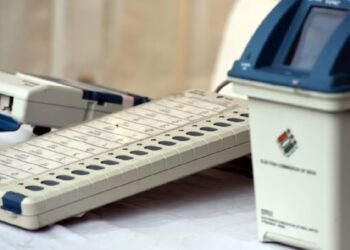 बिहार चुनाव: मतदान के लिए EVM-VVPAT की पहली रिहर्सल पूरा, अब स्ट्रांग रूम में रखी गईं सभी मशीनें