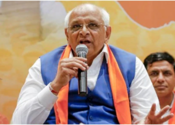 गुजरात में CM को छोड़कर सभी मंत्रियों के इस्तीफे, कल होगा नई कैबिनेट का गठन