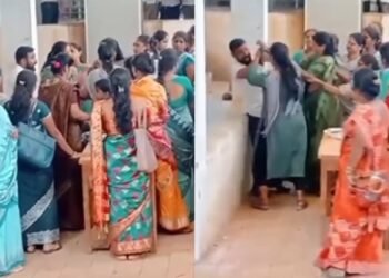 पंचायत समिति ऑफिस बना अखाड़ा! अभद्र भाषा बोलने वाले ‘कार्यकर्ता’ को महिलाओं ने सरेआम पीटा, Video