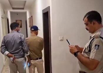 MP: अशोकनगर थाने के सब-इंस्पेक्टर ने होटल में लगाई फांसी, वजह पता करने में जुटी पुलिस