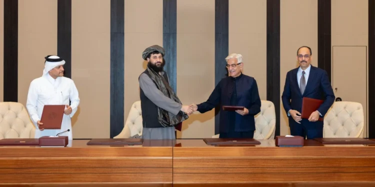 पाकिस्तान-अफगानिस्तान सीमा पर थमा खून-खराबा, कतर-तुर्की की मध्यस्थता से युद्धविराम