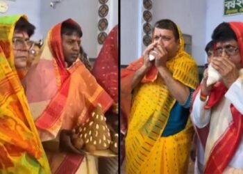 Watch Video: बंगाल के इस पर्व में आदमी पहनते हैं साड़ी , श्रद्धा और परंपरा का यह अनोखा मेल कर देगा आपको हैरान