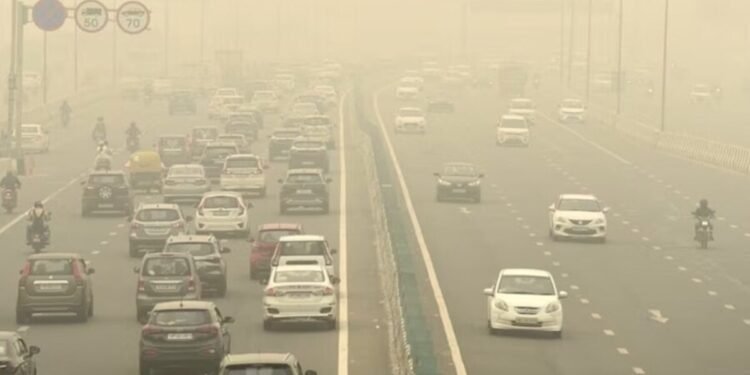 दिवाली से एक दिन पहले दिल्ली-NCR में आबोहवा हुई ‘बहुत खराब’… GRAP की स्टेज II लागू