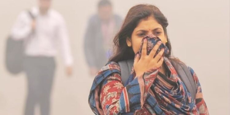 दिवाली पर दिल्ली-NCR की हवा हुई जहरीली! सांस लेना हुआ मुश्किल, AQI 400 पार, GRAP-2 भी लागू