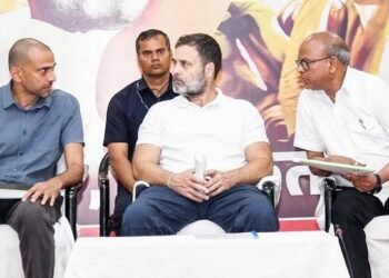 बिहार में अपनों से दगाबाजी, टिकट बेचने का आरोप… क्या राहुल गांधी के सिपहसालार ही कांग्रेस की डुबो रहे लुटिया?