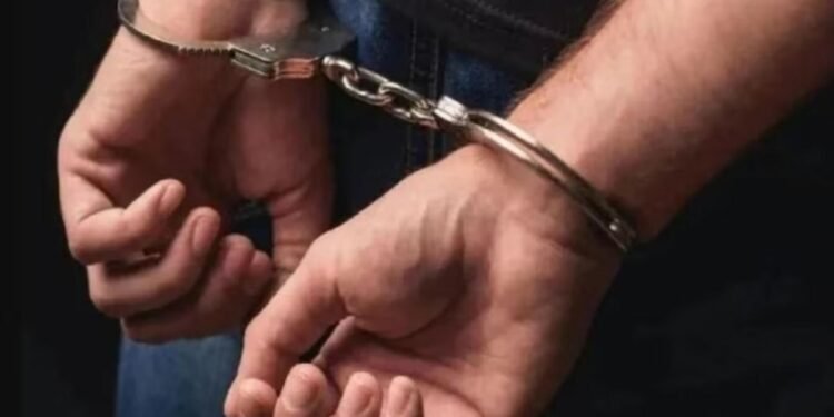 SIT ने जमशेदपुर में किया बड़ा ऑपरेशन! घर में हुई 20 लाख की चोरी के 5 आरोपियों को दबोचा, हथियार भी बरामद