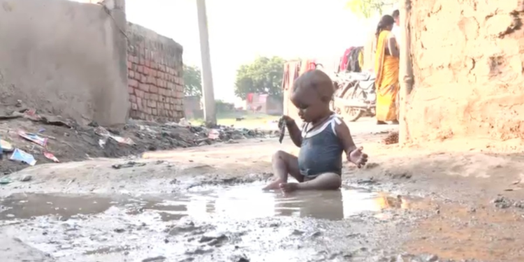 पुनपुन के महादलित: 18 साल पूरे लेकिन वादे अधूरे, मूलभूत जरूरतों के लिए जूझ रहा CM नीतीश का डेहरी गांव