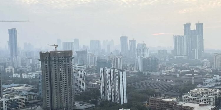 अचानक AQI बढ़ा, फिर सांसों को मिली राहत… बदल गया मुंबई का मौसम