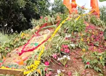 MP: ग्वालियर में 108 टन गोबर से बना 21 फीट ऊंचा गोवर्धन पर्वत, 10 हजार गौ-वंश वाली गौशाला में उमड़ा जनसैलाब