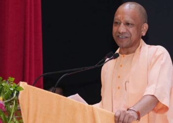 एक्सप्रेस-वे पर हर 100 KM पर होगी ये खास सुविधा, सीएम योगी ने अधिकारियों को दिए निर्देश