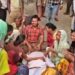 एटा में ‘सत्ता की रंजिश’: वर्तमान प्रधान ने पूर्व प्रधान को ईंटों से पीटकर मार डाला, कोतवाली पर हंगामा