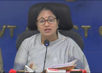 दिल्ली में नाइट शिफ्ट कर सकेंगी महिलाएं, इन शर्तों के साथ रेखा गुप्ता सरकार ने दी परमिशन