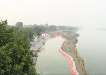 ‘बीजेपी ने PM मोदी के लिए बनाई फिल्टर पानी वाली नकली यमुना’, AAP ने लगाया आरोप