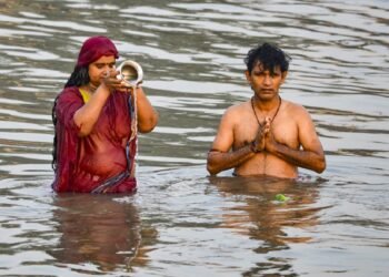 छठ पूजा : मिट्टी की महक, ब्रह्मांडीय रश्मियां और शोध की सांध्यवेला