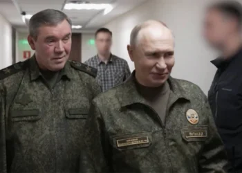 NewsRoom: परमाणु मिसाइल हो तो Russia जैसी हो, Burevestnik का सफल परीक्षण कर Trump के भी बॉस बन गये Putin