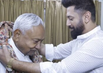 चिराग पासवान के घर पहुंचे नीतीश कुमार, छठ के बहाने 2020 की कड़वाहट मिटाने