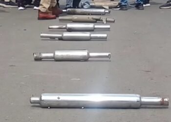 उज्जैन पुलिस का सख्त मैसेज… बुलेट के पटाखे वाले साइलेंसरों पर चलवा दिया रोडरोलर