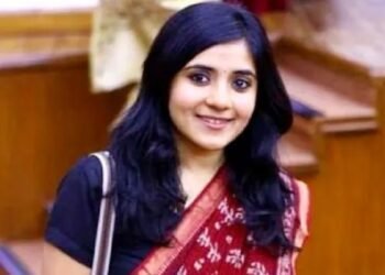 DP पर कलेक्टर भव्या मित्तल की फोटो! IAS के नाम से MP के अफसरों मांगा जा रहा पैसा, पुलिस ने किया अलर्ट