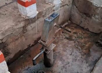 MP: सड़क के बीचोबीच हैंडपंप, वायरल वीडियो के बाद एक्शन… जांच के आदेश