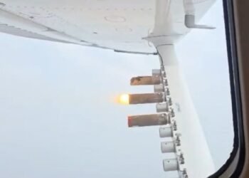 आधे घंटे की उड़ान, फ्लेयर्स से निकलती चिंगारी और… दिल्ली में हुई क्लाउड सीडिंग का Video, इन इलाकों में होगी बारिश