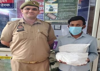 नोएडा में ड्रग तस्कर बन गया BCA स्टूडेंट, 1.5 करोड़ की चरस के साथ गिरफ्तार