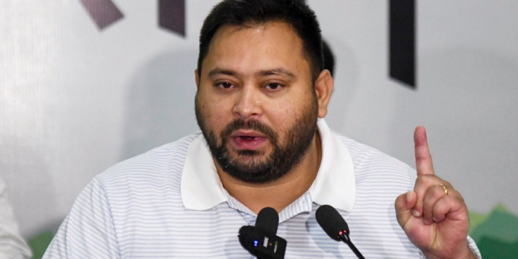 ‘सरकार बनी तो ताड़ी से हटेगी पाबंदी…’, शराबबंदी नीति में बदलाव को लेकर तेजस्वी यादव ने किया वादा