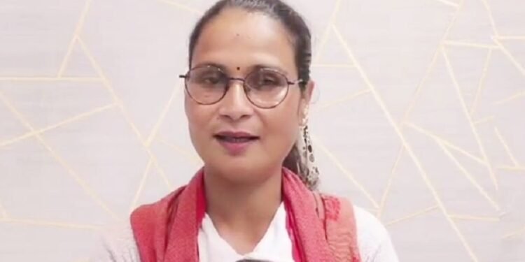 MP: बेटे के इलाज के लिए 4 घंटे तक 3 अस्पतालों में भटकती रही एक मां, थक-हारकर वीडियो करना पड़ा शेयर