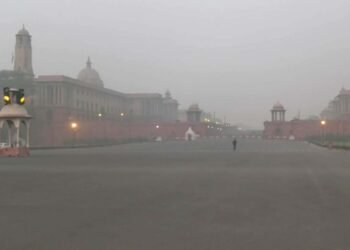 दिल्ली-NCR में धुंध, क्या नवंबर के पहले हफ्ते में बढ़ेगी ठंड? जानें कैसा रहेगा मौसम