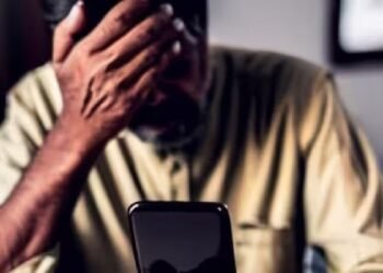 लोन लेकर ट्रेडिंग में निवेश, और भारी रिटर्न… वायु सेना अधिकारी से 97 लाख का फ्रॉड