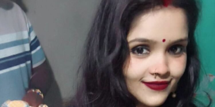 पत्नी के फेसबुक चलाने से बौखलाया पति, पीट-पीटकर दे दी दर्दनाक मौत