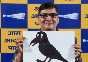 क्लाउड सीडिंग से छठ घाट तक… AAP ने रेखा सरकार को कठघरे में खड़ा करने के लिए खुद को बदला