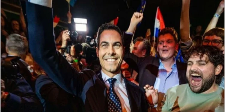 नीदरलैंड्सः प्रवासी विरोधी फ्रीडम पार्टी को बड़ा झटका, लिबरल जीत की ओर