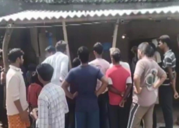 पति ने पत्नी के प्रेमी को बांहों में देखकर किया क्रोधित, पीट-पीटकर हत्या का सनसनीखेज मामला