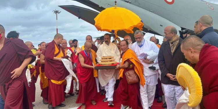 रूस पहुंचे यूपी के डिप्टी सीएम केशव मौर्य पीएम मोदी के विशेष दूत बनकर, जानिए पूरी खबर