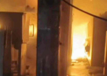 सूरत में कपड़ा मिल में भीषण आग, चार घंटे की मशक्कत से बुझाई गई, लाखों का नुकसान