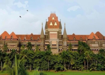 बॉम्बे हाईकोर्ट का बड़ा फैसला: गड्ढों की लापरवाही से मौत पर ठेकेदार को मिलेगा मुआवजा