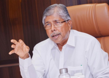 पुणे में BJP-शिवसेना के बीच तनाव? MLA ने मंत्री चंद्रकांत पाटिल पर गैंगस्टर से संबंध का आरोप लगाया