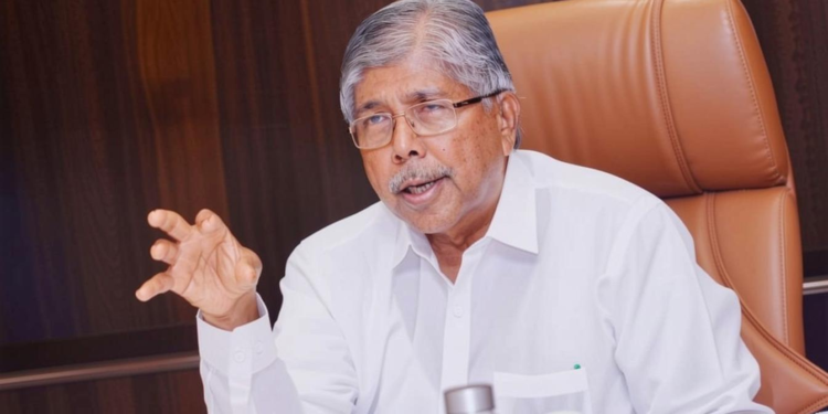 पुणे में BJP-शिवसेना के बीच तनाव? MLA ने मंत्री चंद्रकांत पाटिल पर गैंगस्टर से संबंध का आरोप लगाया