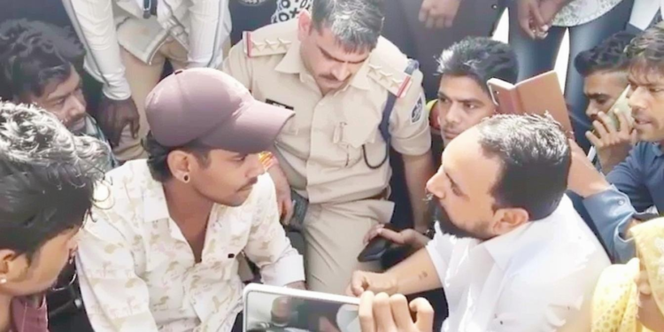 उज्जैन में पुलिस को अपशब्द कहने वाले युवक ने की आत्महत्या, सब-इंस्पेक्टर पर ₹40 हजार की मांग का आरोप