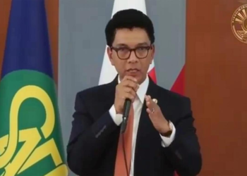 मेडागास्कर में राजनीतिक संकट: राष्ट्रपति ने अविश्वास प्रस्ताव से पहले संसद भंग कर देश से फरार!