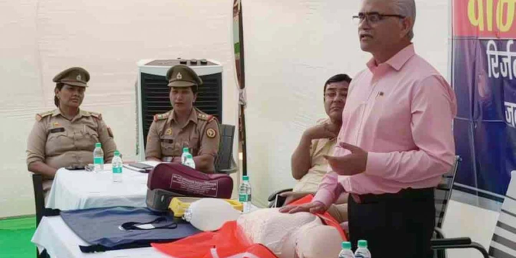 सहारनपुर में महिला पुलिसकर्मियों को CPR ट्रेनिंग, आपातकालीन स्थिति में जीवन रक्षक कौशल हासिल करें