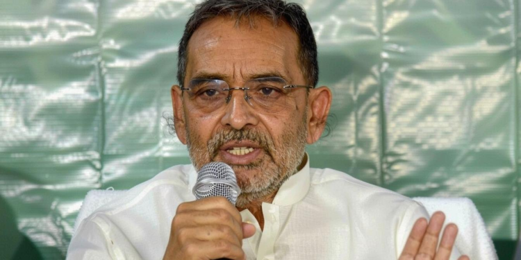 बिहार में रातभर चला राजनीतिक ड्रामा: उपेंद्र कुशवाहा को मनाने में जुटे BJP के दिग्गज, नथिंग इज वेल इन NDA