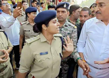 सीपीएस हिना खान की वकील अनिल मिश्रा का धमकाने वाले नारे पर कड़ा जवाब: जय श्री राम के साथ दिया समर्थन