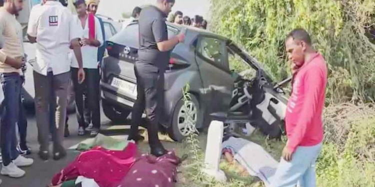 सुरेंद्रनगर में डंपर और कार की टक्कर से 4 महिलाओं की दर्दनाक मौत, ड्राइवर गंभीर रूप से घायल